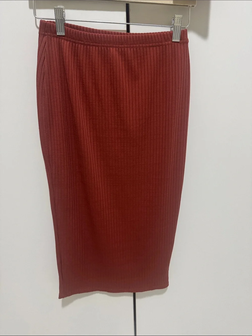Boohoo Ribbed Off-Shoulder Two-Piece Skirt Set - Rust - Picture 6 of 6